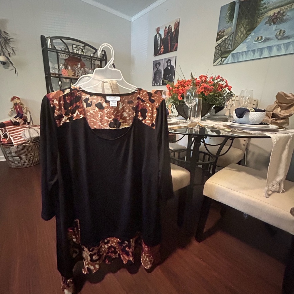 Avenue Black and Brown Floral Blouse